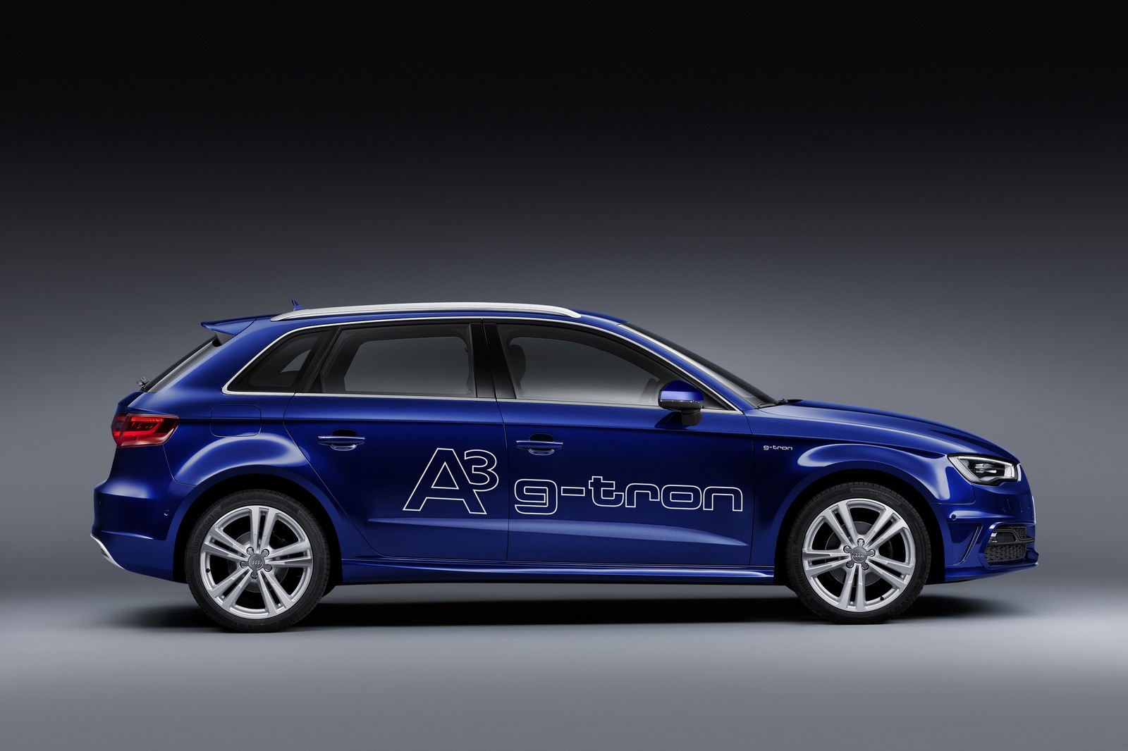 http://www.autoblog.gr/wp-content/gallery/audi-a3-sportback-g-tron/audi-a3-sportback-g-tron-2.jpg