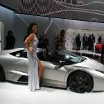 lamborghini_reventon_roadster_babes-34