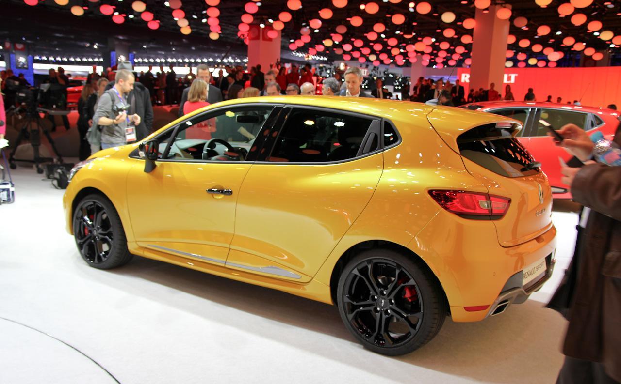 renault-clio-rs-2013-live-in-paris-2012-6.jpg