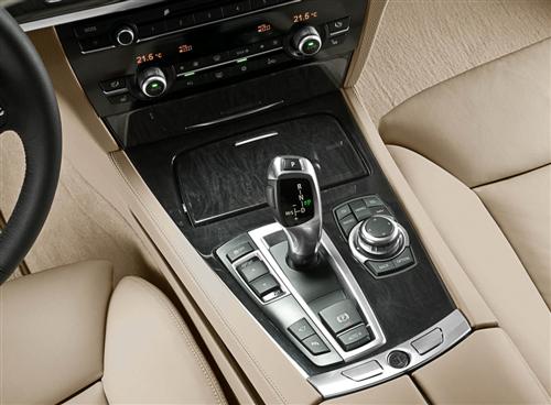 bmw-7series-gear
