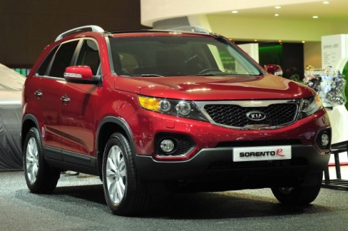 kia-sorento-2010-live-at-seoul-motor-show-3-small1