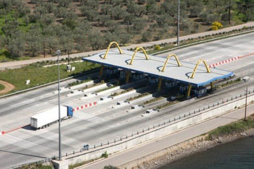 toll post Καταργούνται τα διόδια των Τεμπών. Διπλάσιες τιμές στα νέα διόδια του Πυργετού