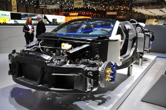 Έκθεση Γενεύης 2010. Bugatti Veyron Grand Sport Cutaway