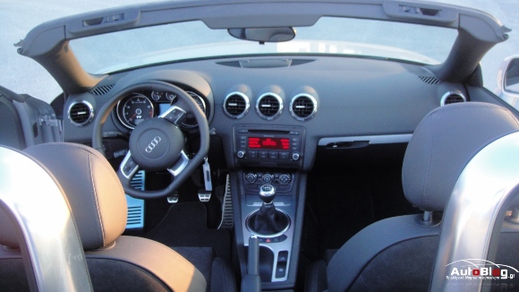 Audi TT Roadster 2010 (6)