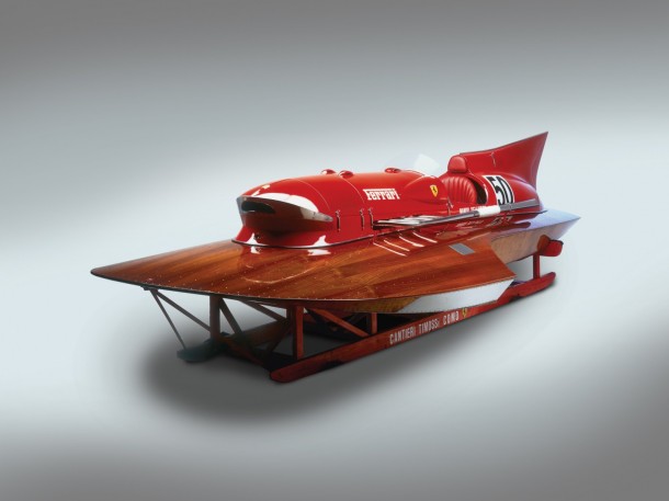 &Sigma;&epsilon; &delta;&eta;&mu;&omicron;&pi;&rho;&alpha;&sigma;ί&alpha; &eta; Ferrari Arno XI Hydroplane &tau;&omicron;&upsilon; 1953
