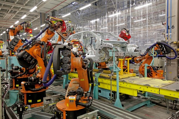 mercedes-benz-assembly-plant-kecskemet-hungary-12 Η Mercedes επιβεβαίωνει και επίσημα τις 5 παραλλαγές της νέας S-Class, νέο μικρό Crossover και τη στρατηγική της έως το 2020
