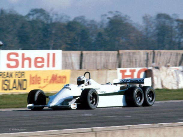 alanjones_williamscosworth_fw07d_doningtonpark1982