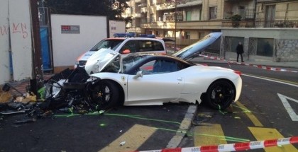 Ferrari 458 Italia crash (1)