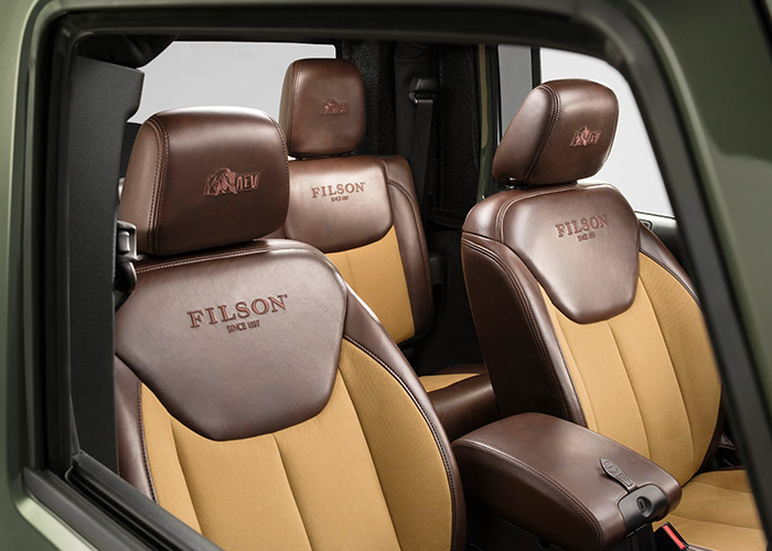 19fklauo8r86qjpg Το Brute Double Cab της AEV είναι ένα pickup Wrangler που πάει παντού, με καμπίνα πολυτελείας