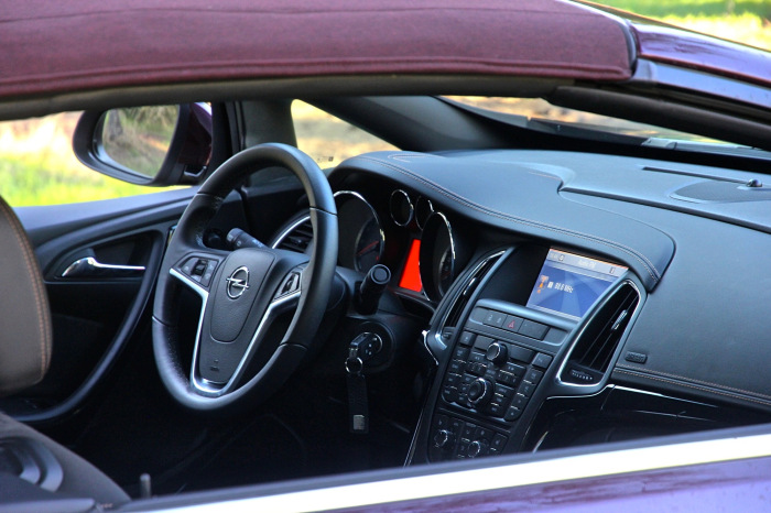 Test Drive Opel Cascada 33 700x466 Test Drive: Δοκιμάζουμε το Opel Cascada 1.6 SIDI