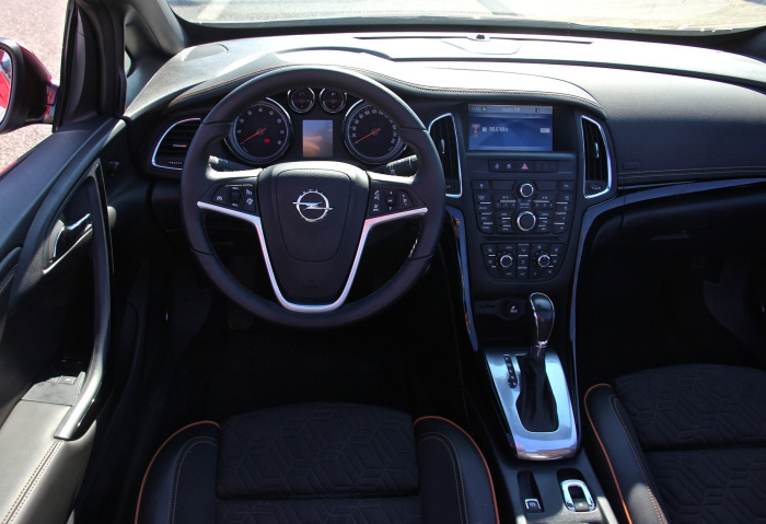 Test Drive Opel Cascada 74 700x479 Test Drive: Δοκιμάζουμε το Opel Cascada 1.6 SIDI
