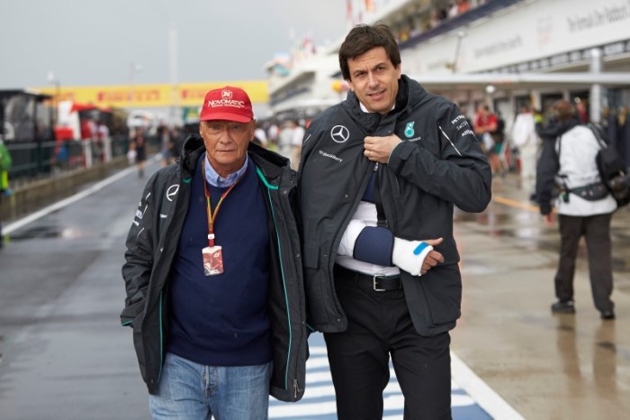 Hamilton: Ο Rosberg είπε ότι με χτύπησε επίτηδες. Mercedes: Απαράδεκτος ο Rosberg Lauda Wolff 700x466 Hamilton: Ο Rosberg είπε ότι με χτύπησε επίτηδες. Mercedes: Απαράδεκτος ο Rosberg