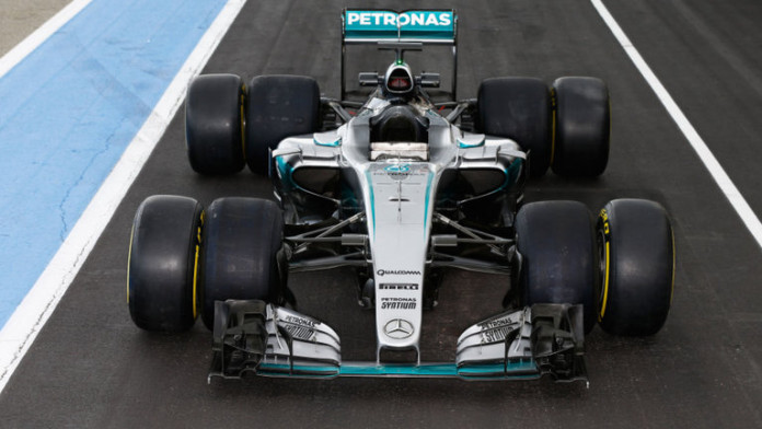 Mercedes_test_2017_tyres_01