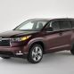 2014-toyota-highlander-02