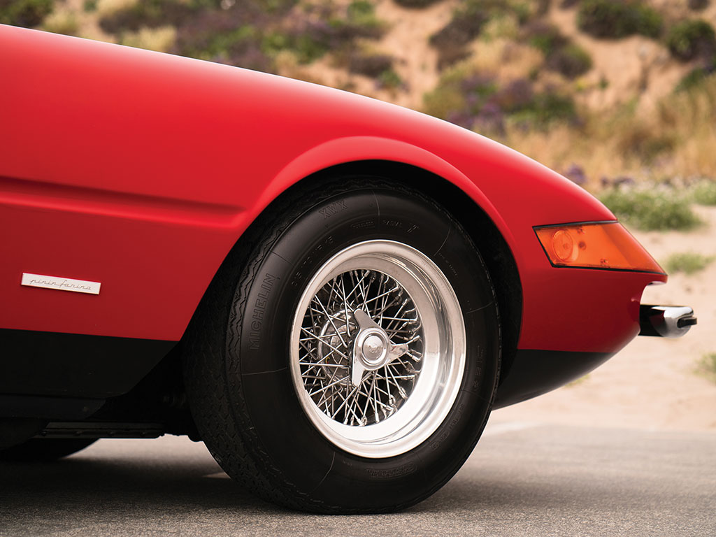1972_Ferrari_365_GTB:4_Daytona_Spider_by_Scaglietti_06