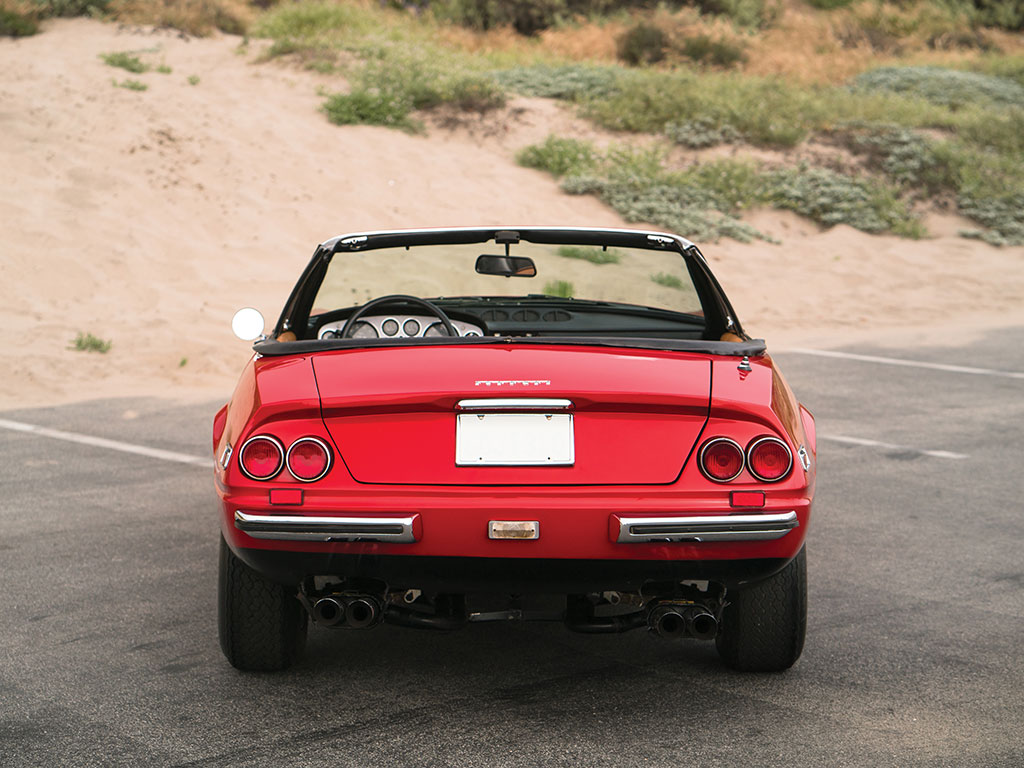 1972_Ferrari_365_GTB:4_Daytona_Spider_by_Scaglietti_09