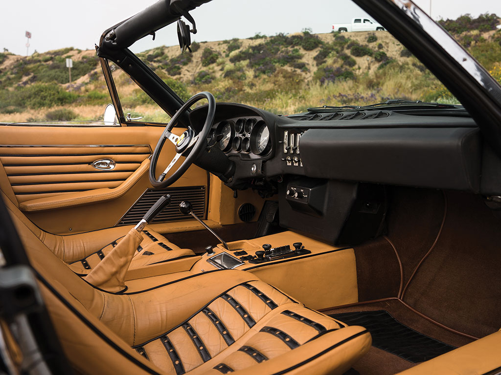 1972_Ferrari_365_GTB:4_Daytona_Spider_by_Scaglietti_10