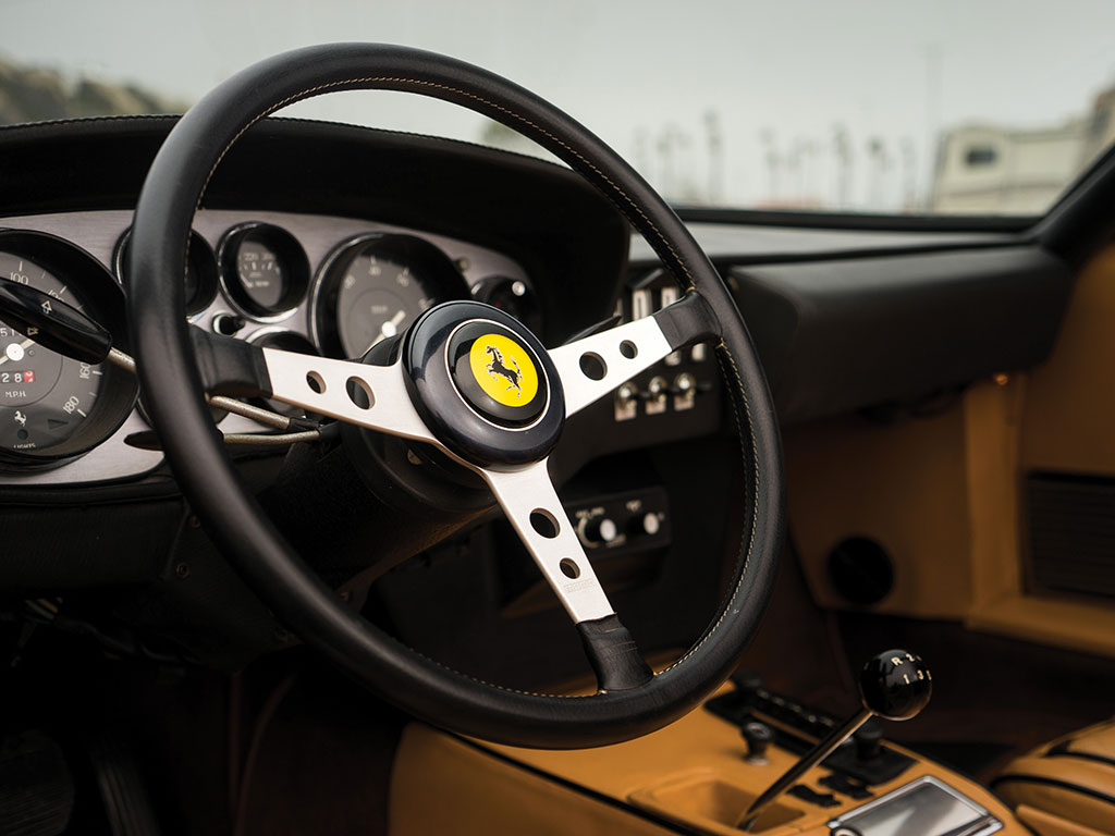 1972_Ferrari_365_GTB:4_Daytona_Spider_by_Scaglietti_11