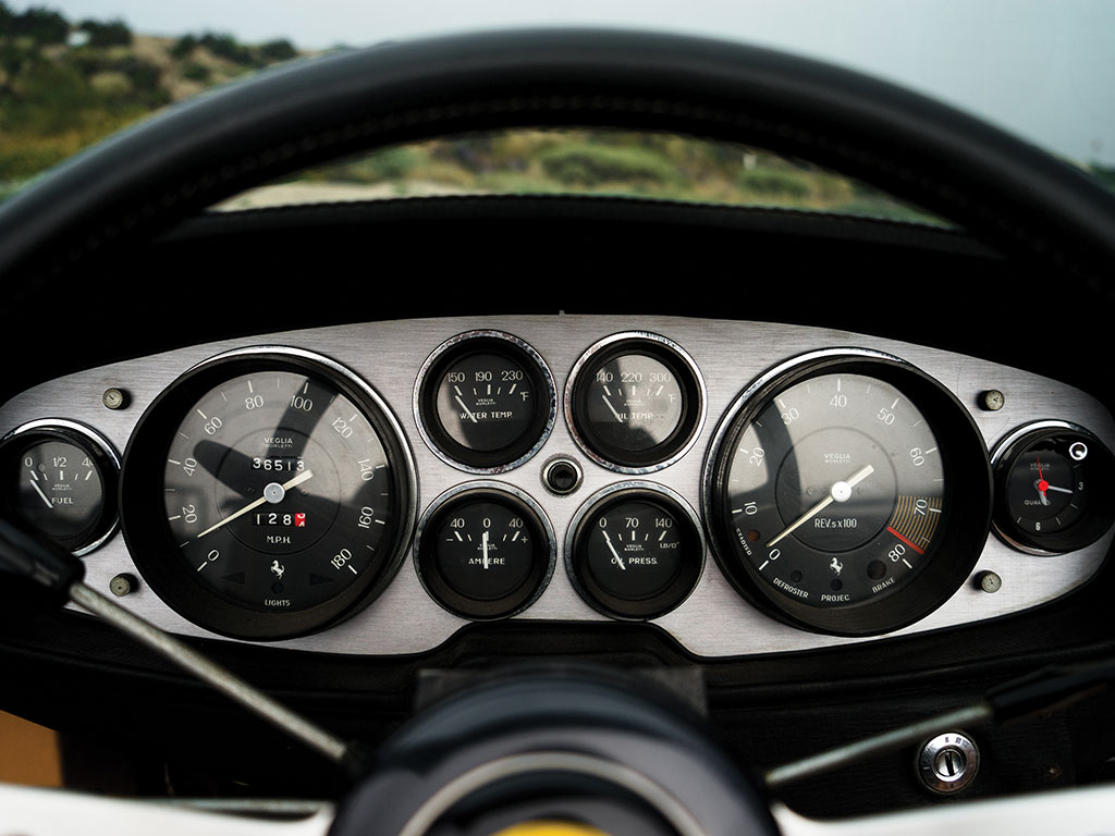 1972_Ferrari_365_GTB:4_Daytona_Spider_by_Scaglietti_12