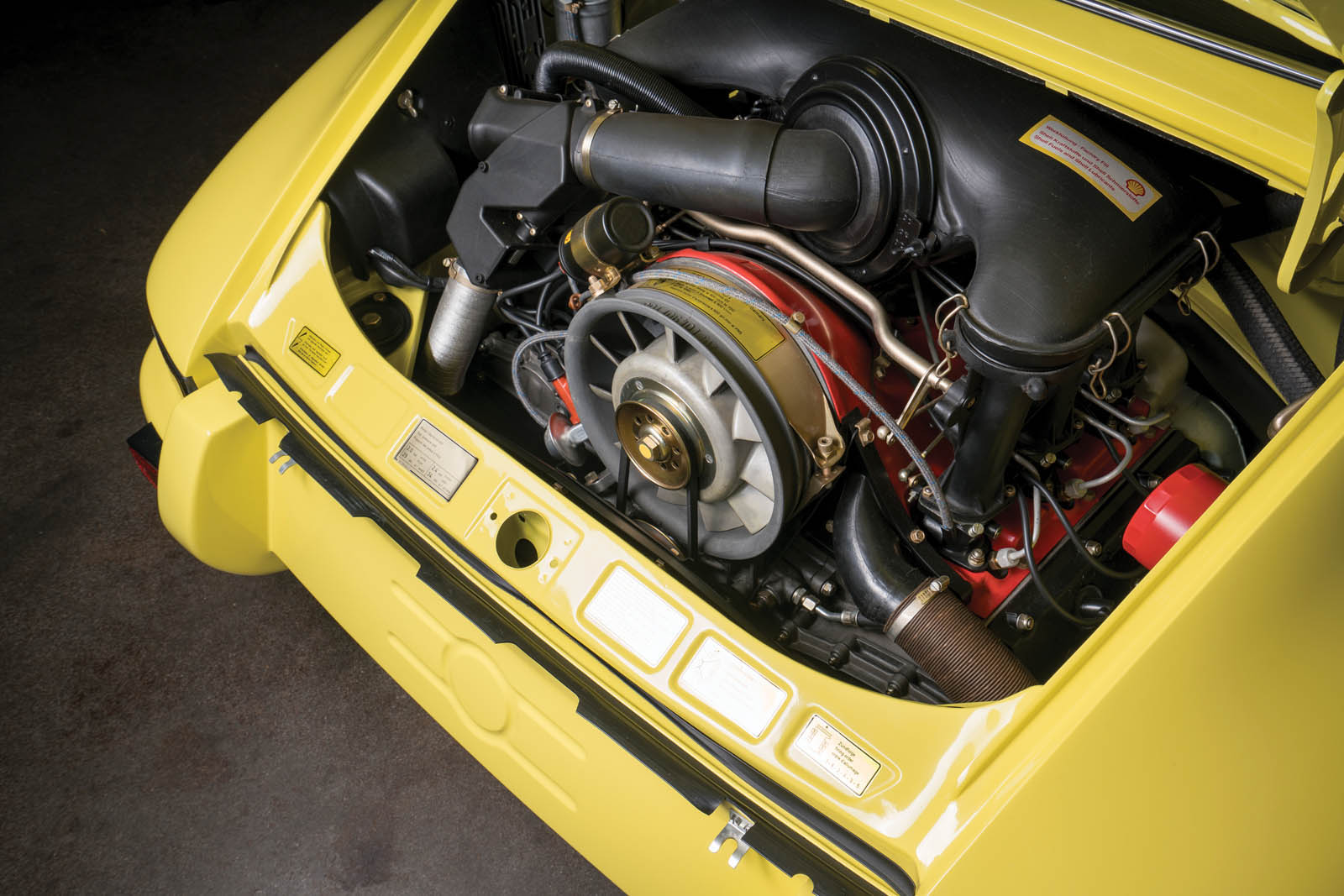 1973_Porsche_911_Carrera_RS_2.7_Lightweight_03