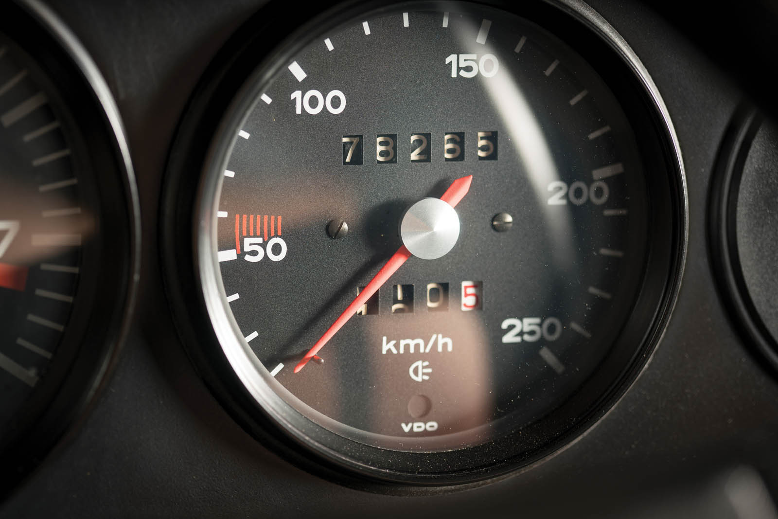 1973_Porsche_911_Carrera_RS_2.7_Lightweight_11