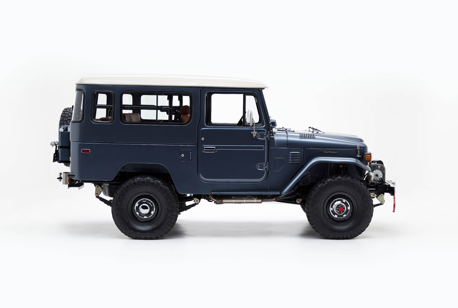 1982_Toyota_Land_Cruiser_FJ43_Aspen_Lifestyle_The_FJ_Company_18