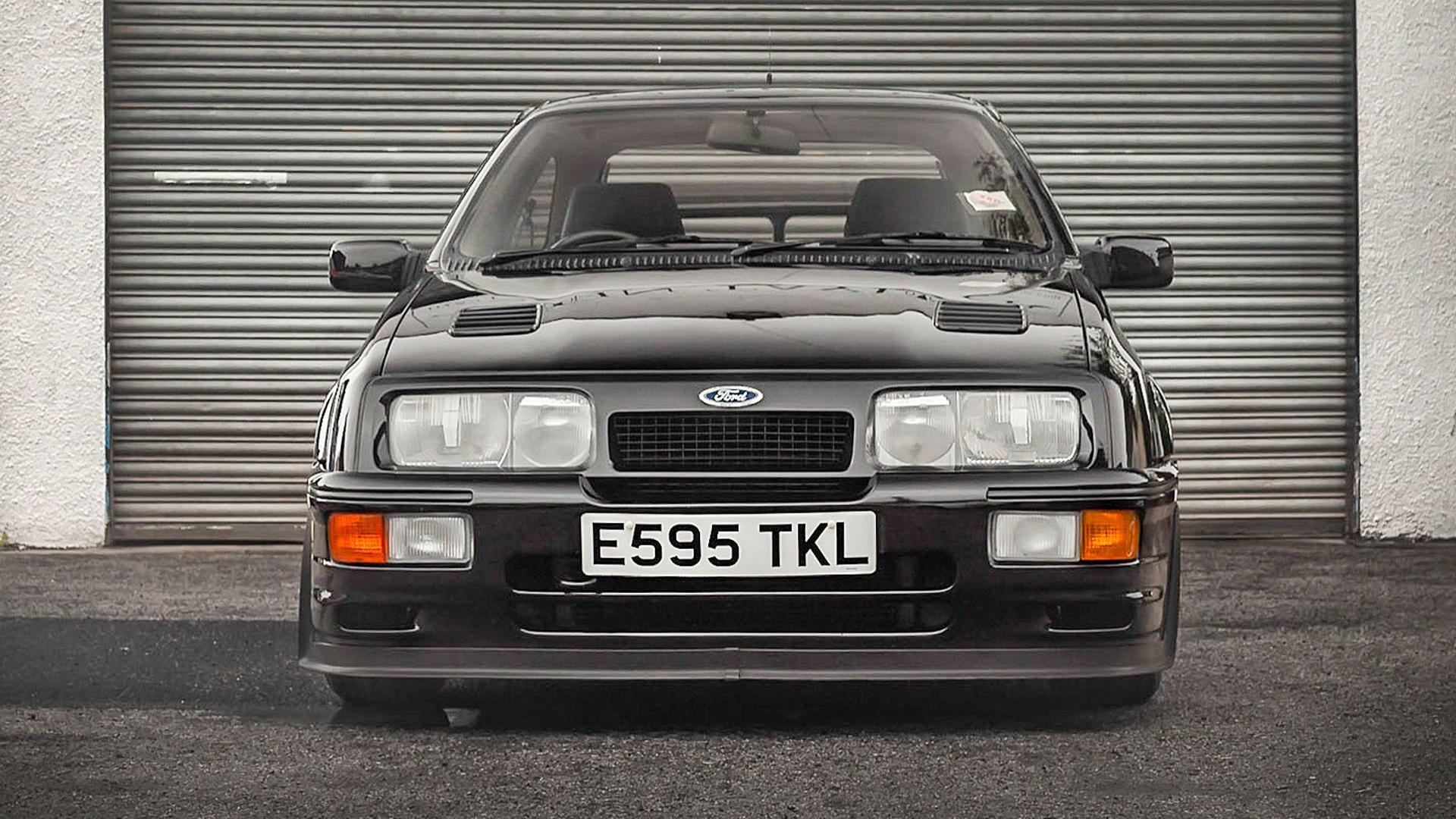 1987_Ford_Sierra_Cosworth_RS500_01