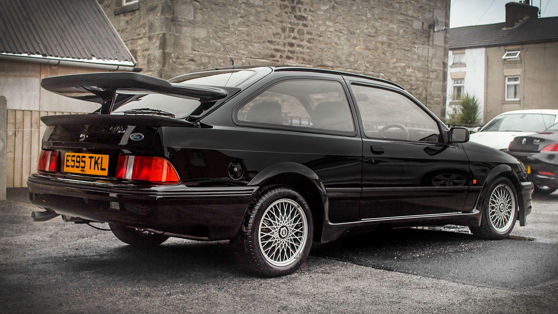 1987_Ford_Sierra_Cosworth_RS500_05
