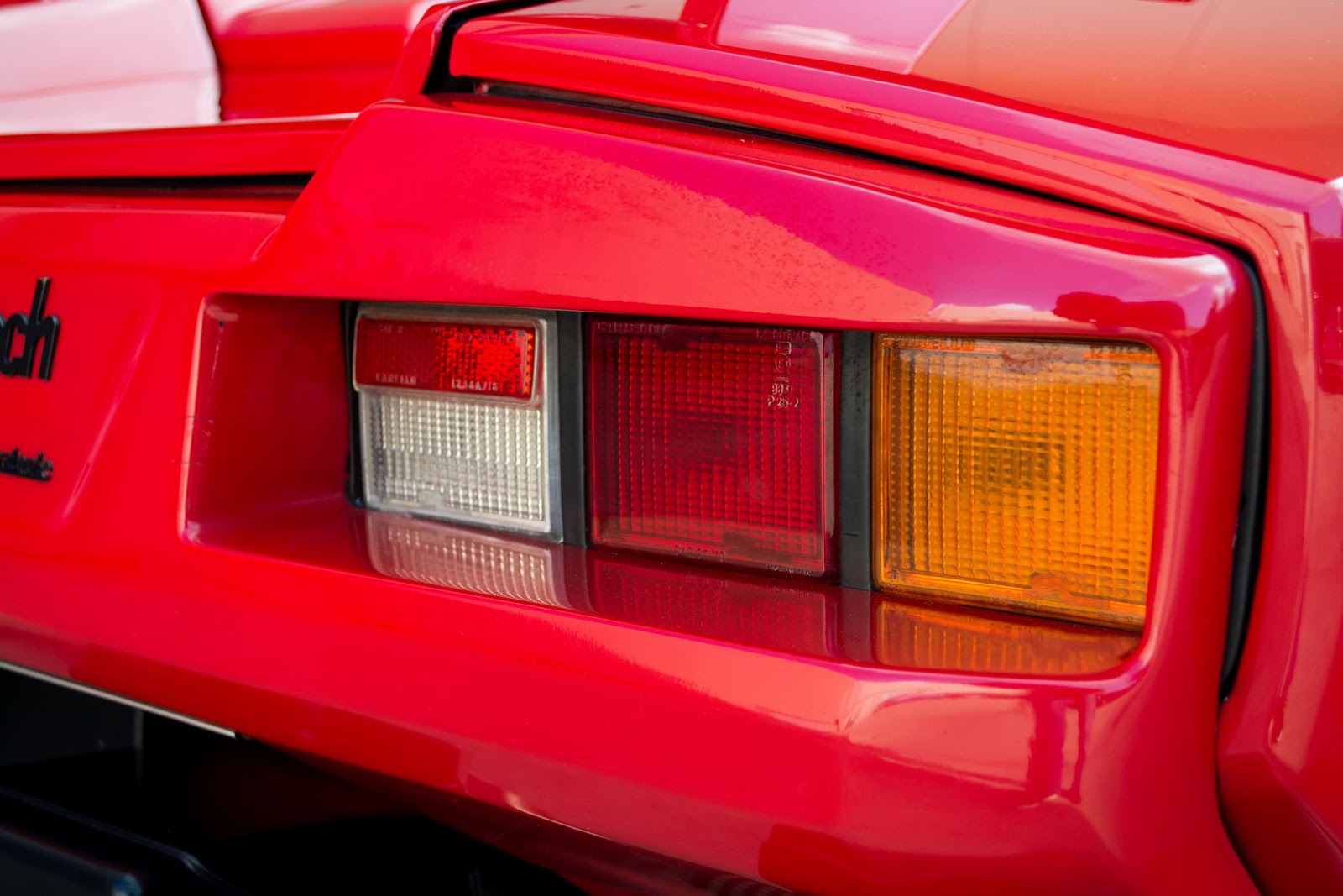 1987_Lamborghini_Countach_5000_QV_auction_07