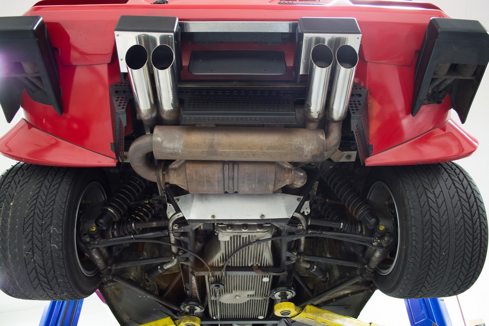 1987_Lamborghini_Countach_5000_QV_auction_25