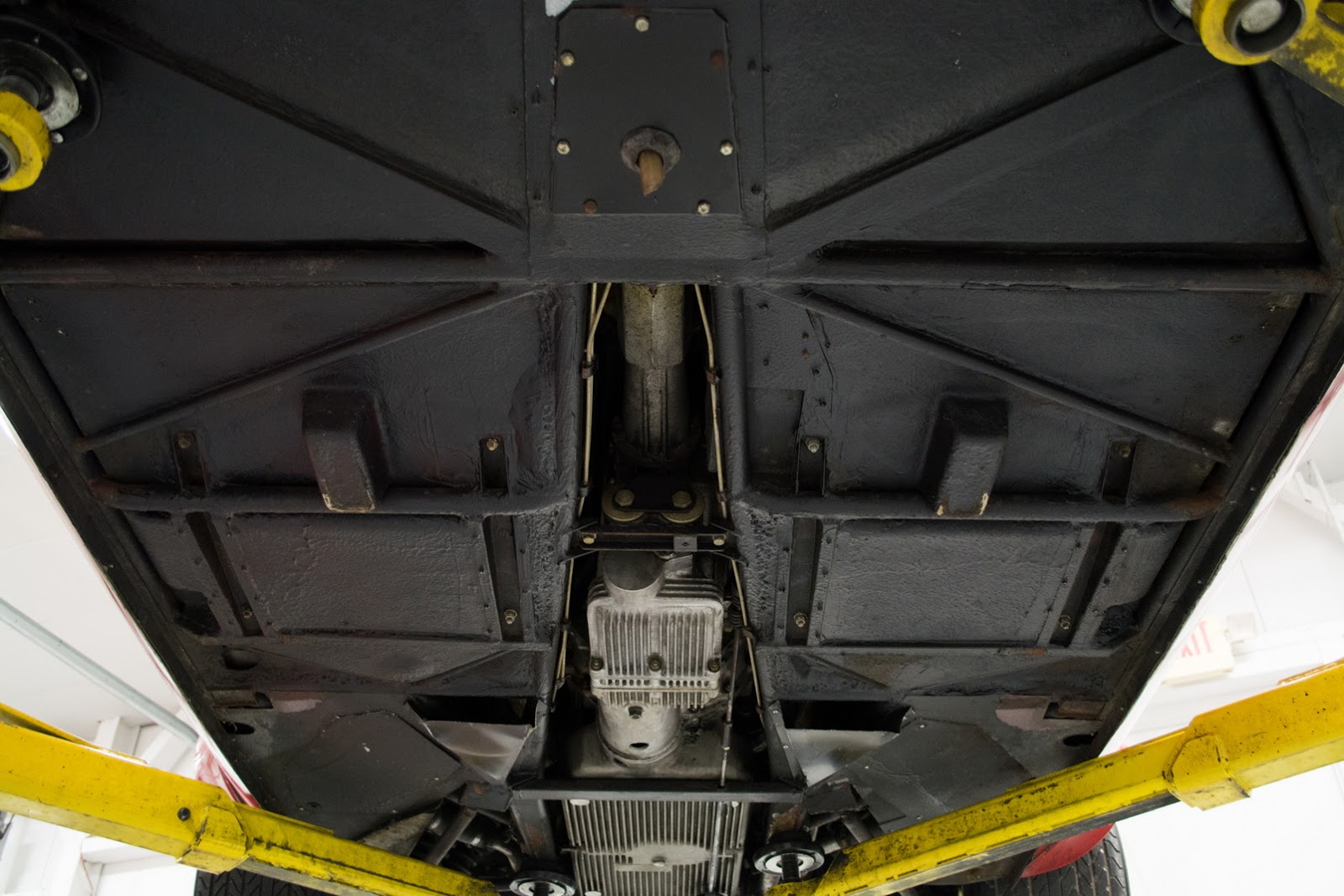 1987_Lamborghini_Countach_5000_QV_auction_37