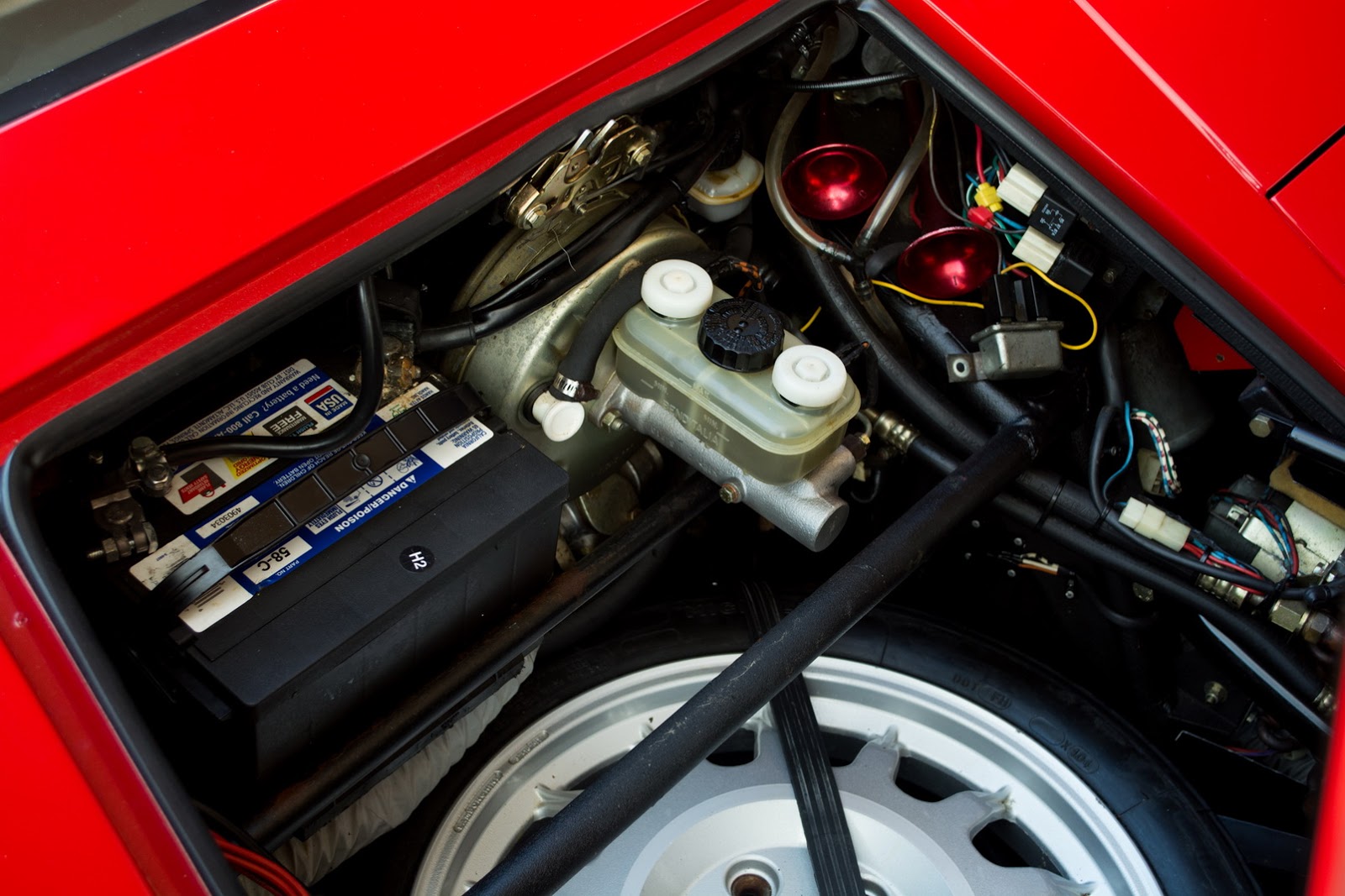 1987_Lamborghini_Countach_5000_QV_auction_49