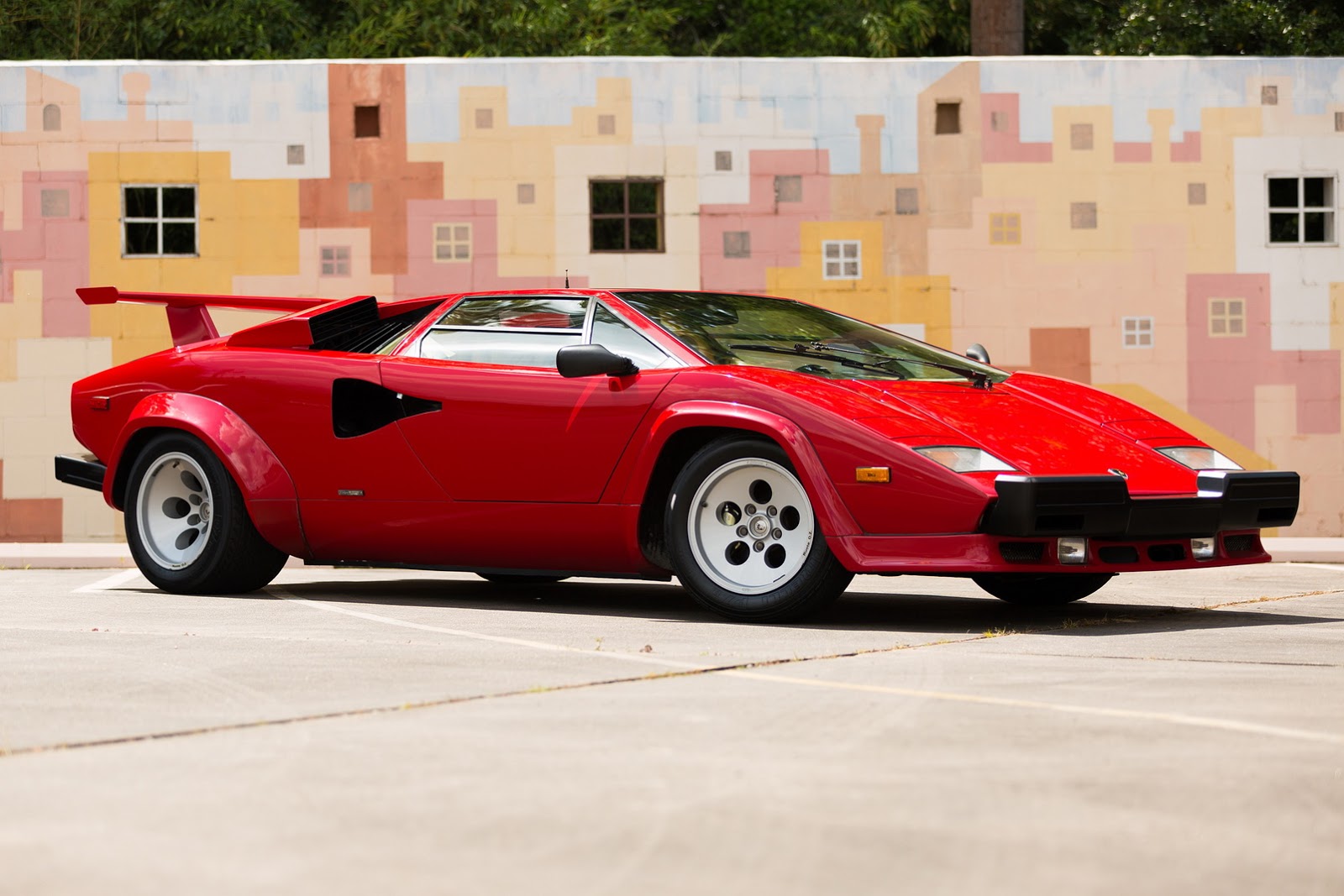 1987_Lamborghini_Countach_5000_QV_auction_58