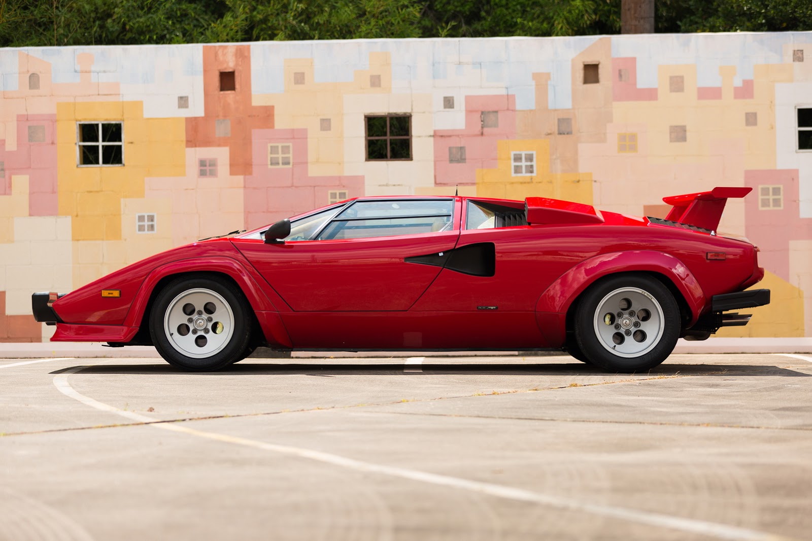1987_Lamborghini_Countach_5000_QV_auction_61