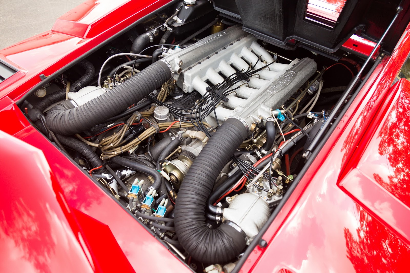 1987_Lamborghini_Countach_5000_QV_auction_64
