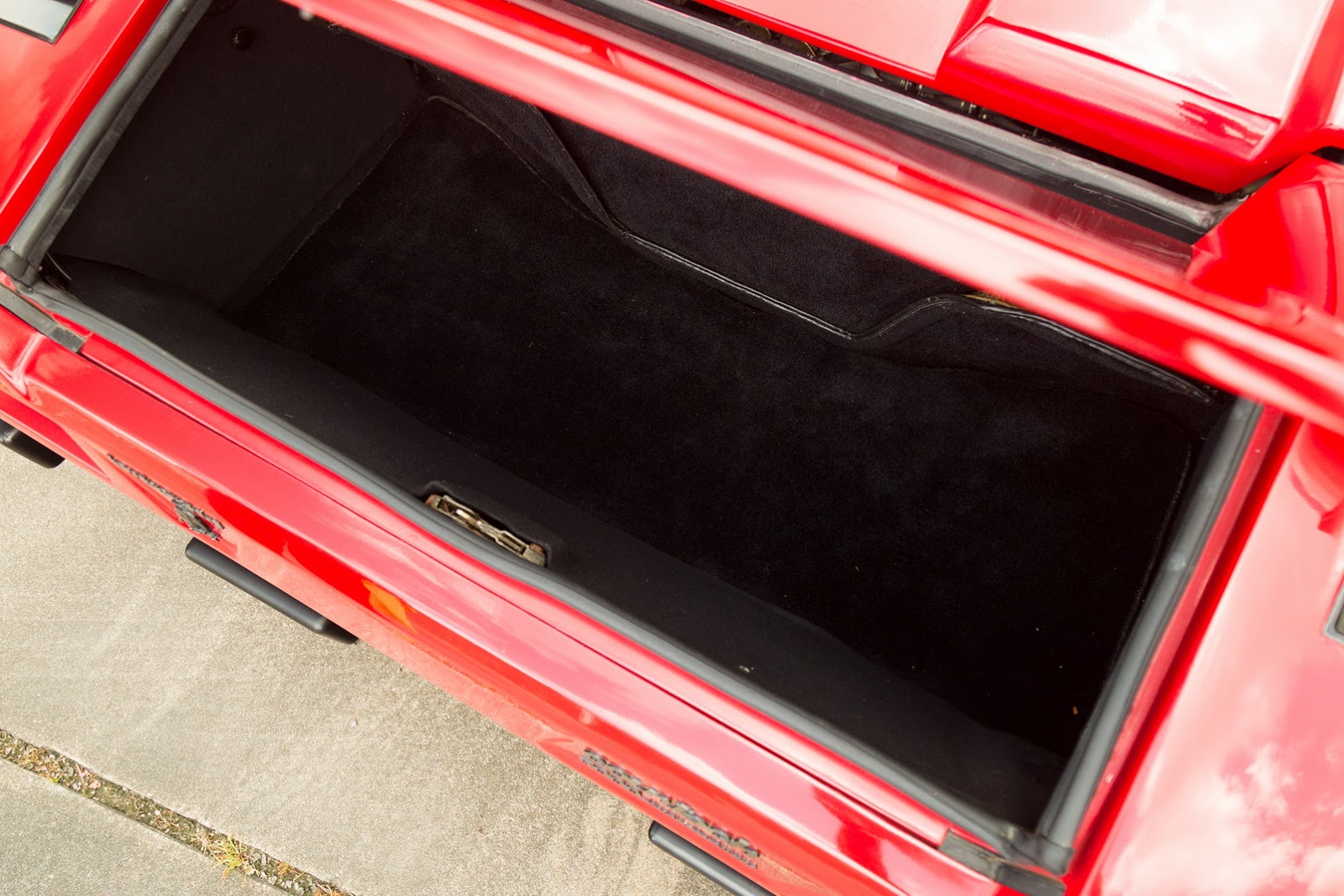1987_Lamborghini_Countach_5000_QV_auction_69
