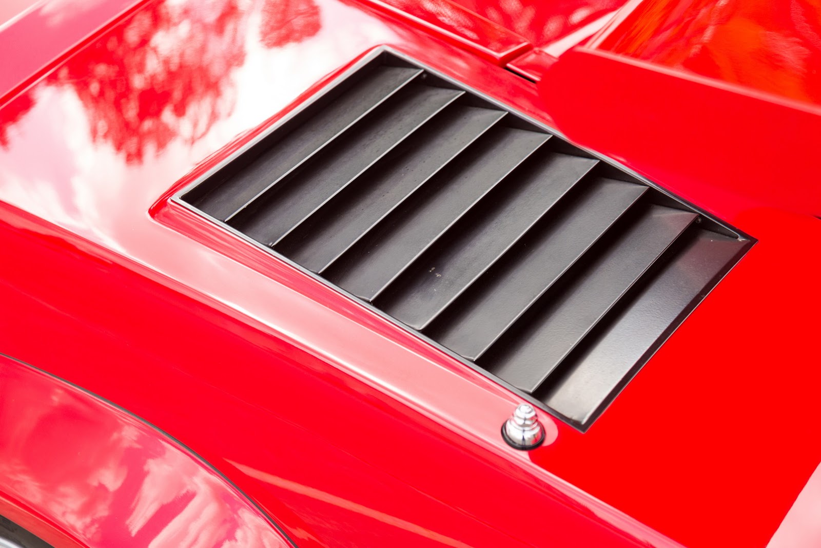 1987_Lamborghini_Countach_5000_QV_auction_71