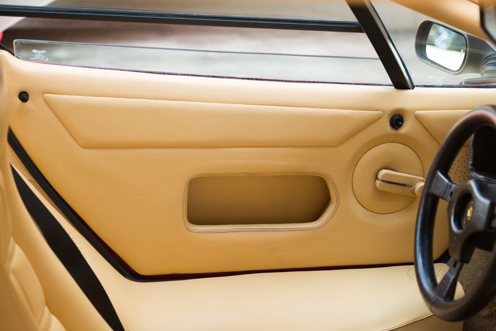 1987_Lamborghini_Countach_5000_QV_auction_85