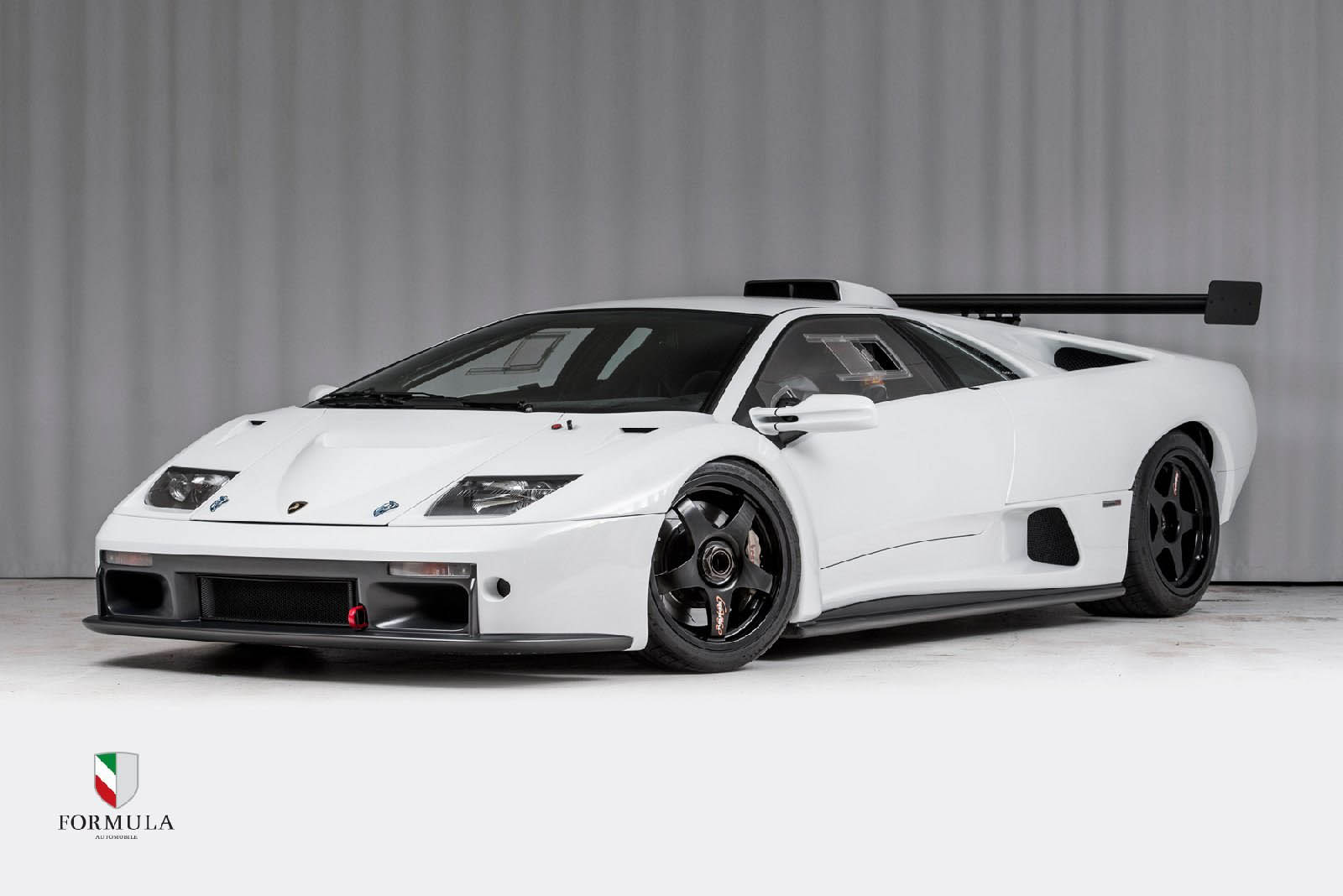 2000_Lamborghini_Diablo_GTR_10