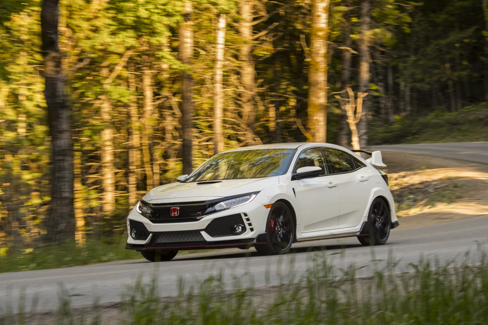 2017_Honda_Civic_Type_R_05