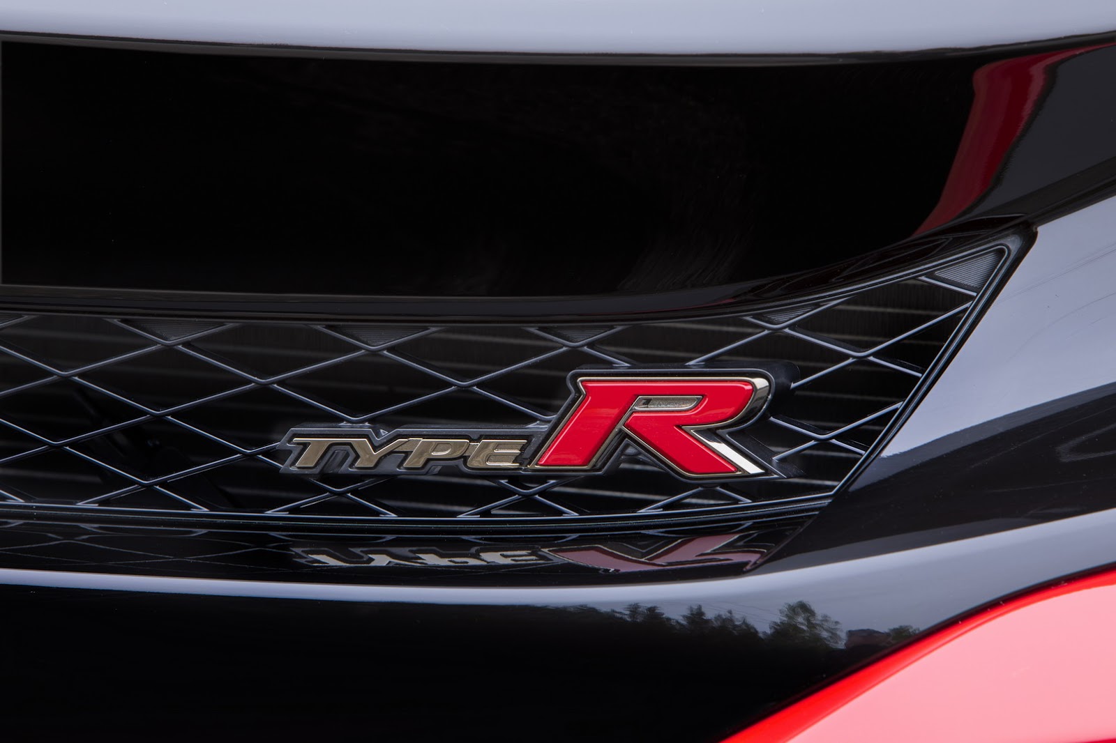 2017_Honda_Civic_Type_R_120
