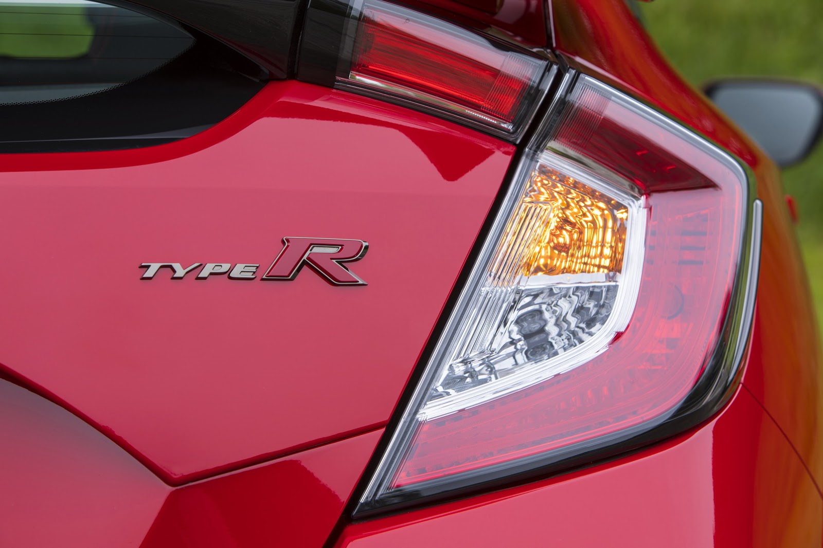 2017_Honda_Civic_Type_R_122