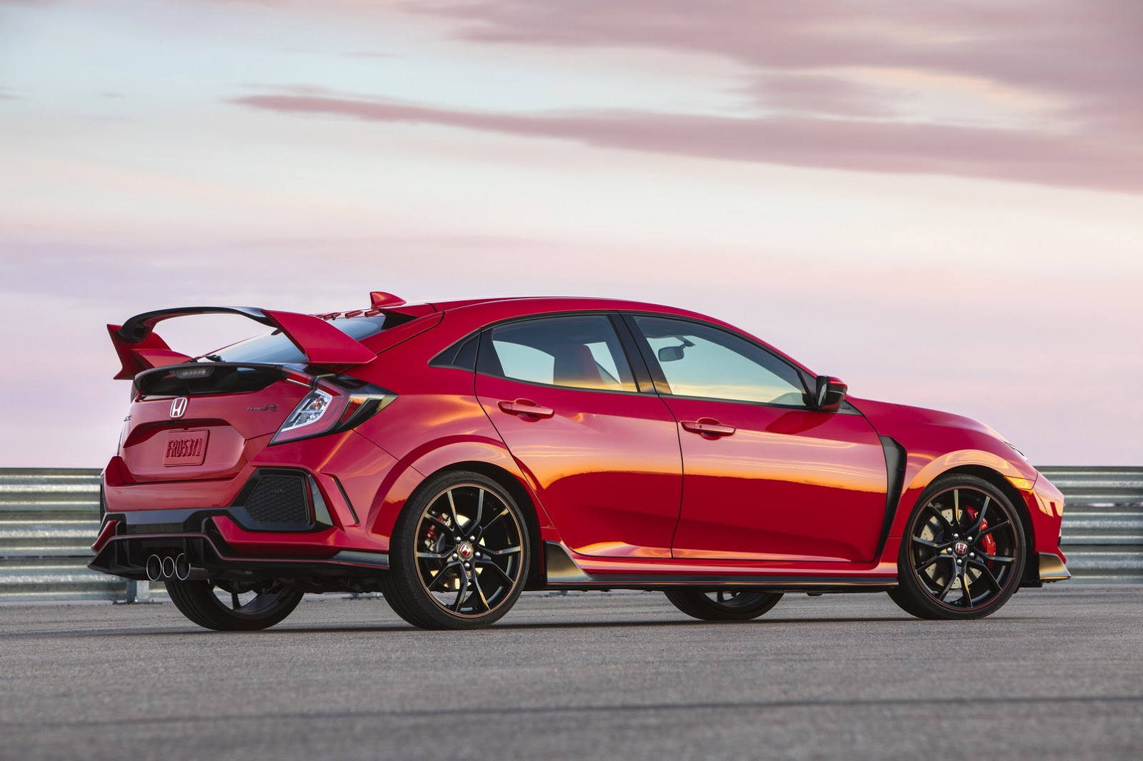 2017_Honda_Civic_Type_R_127