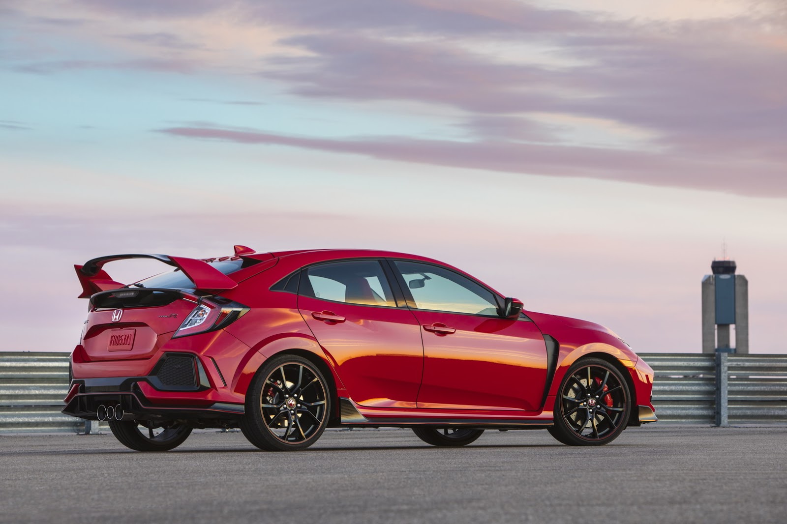 2017_Honda_Civic_Type_R_128
