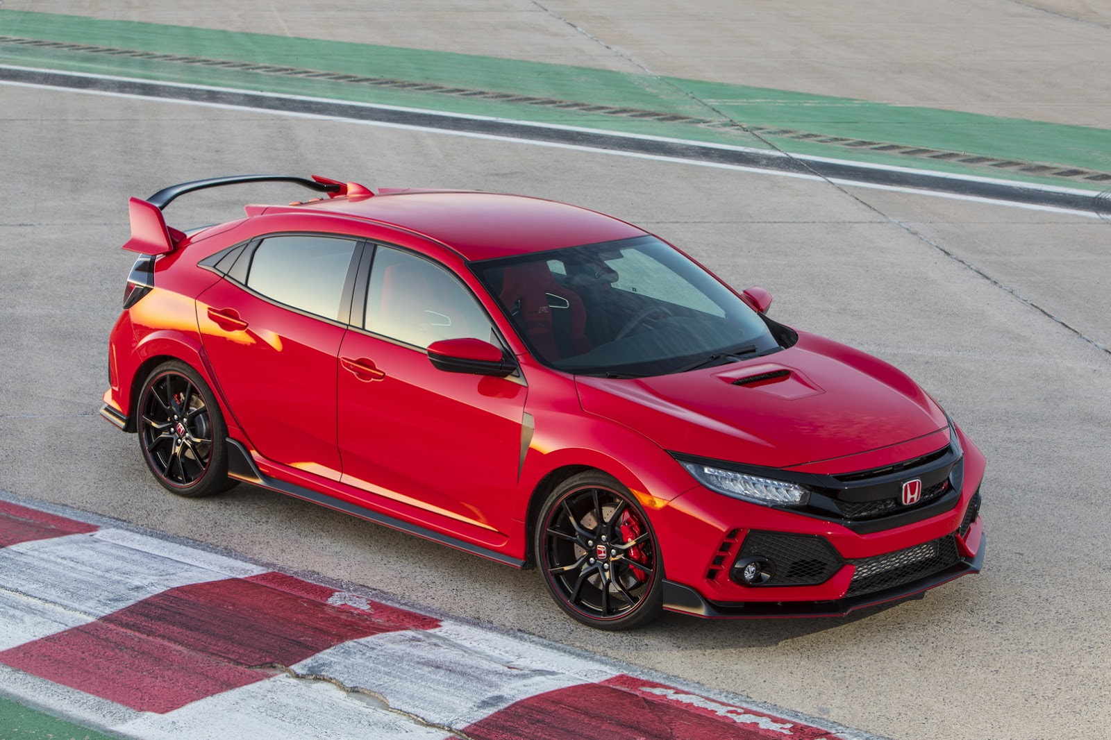 2017_Honda_Civic_Type_R_137