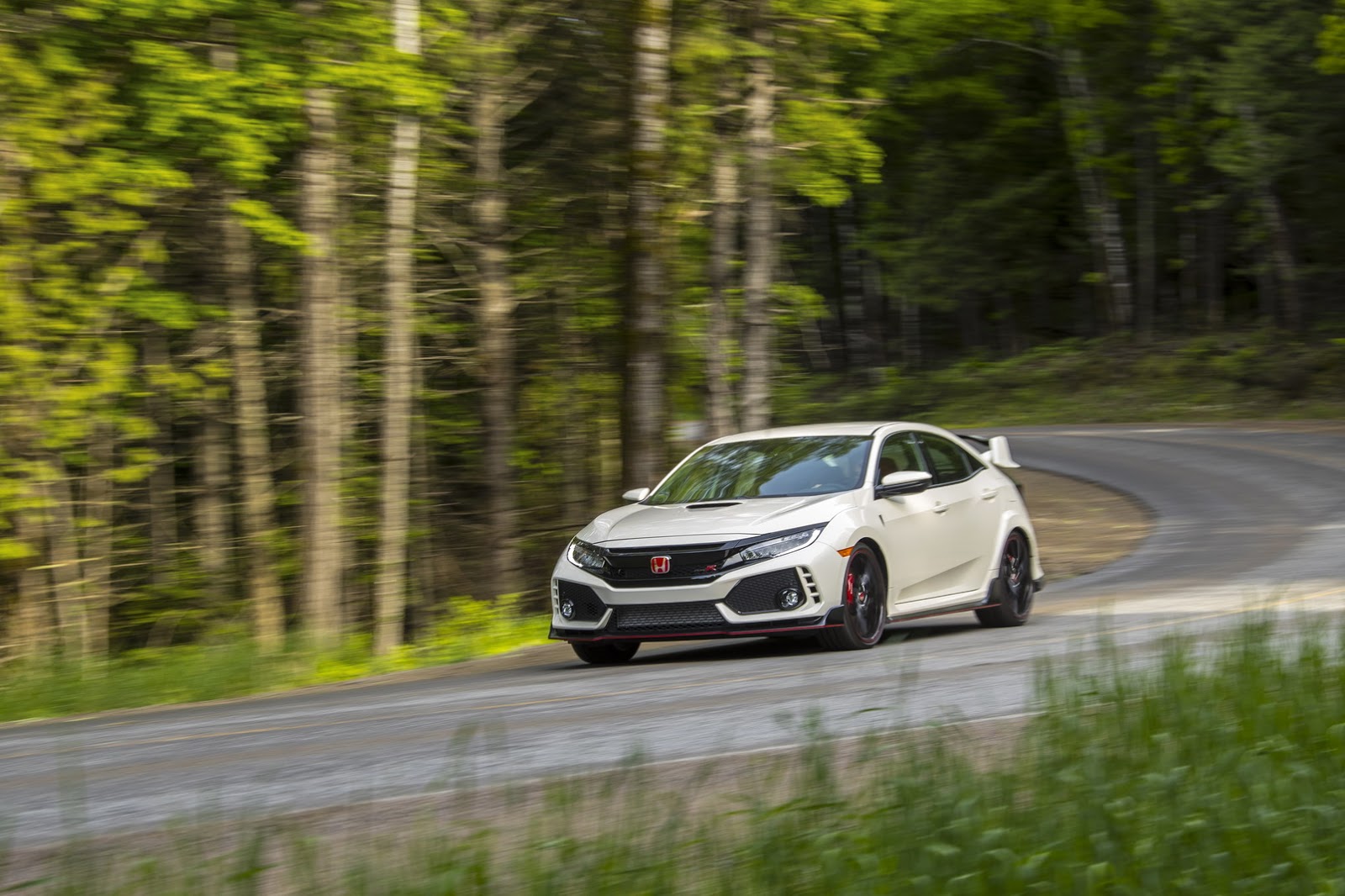 2017_Honda_Civic_Type_R_149