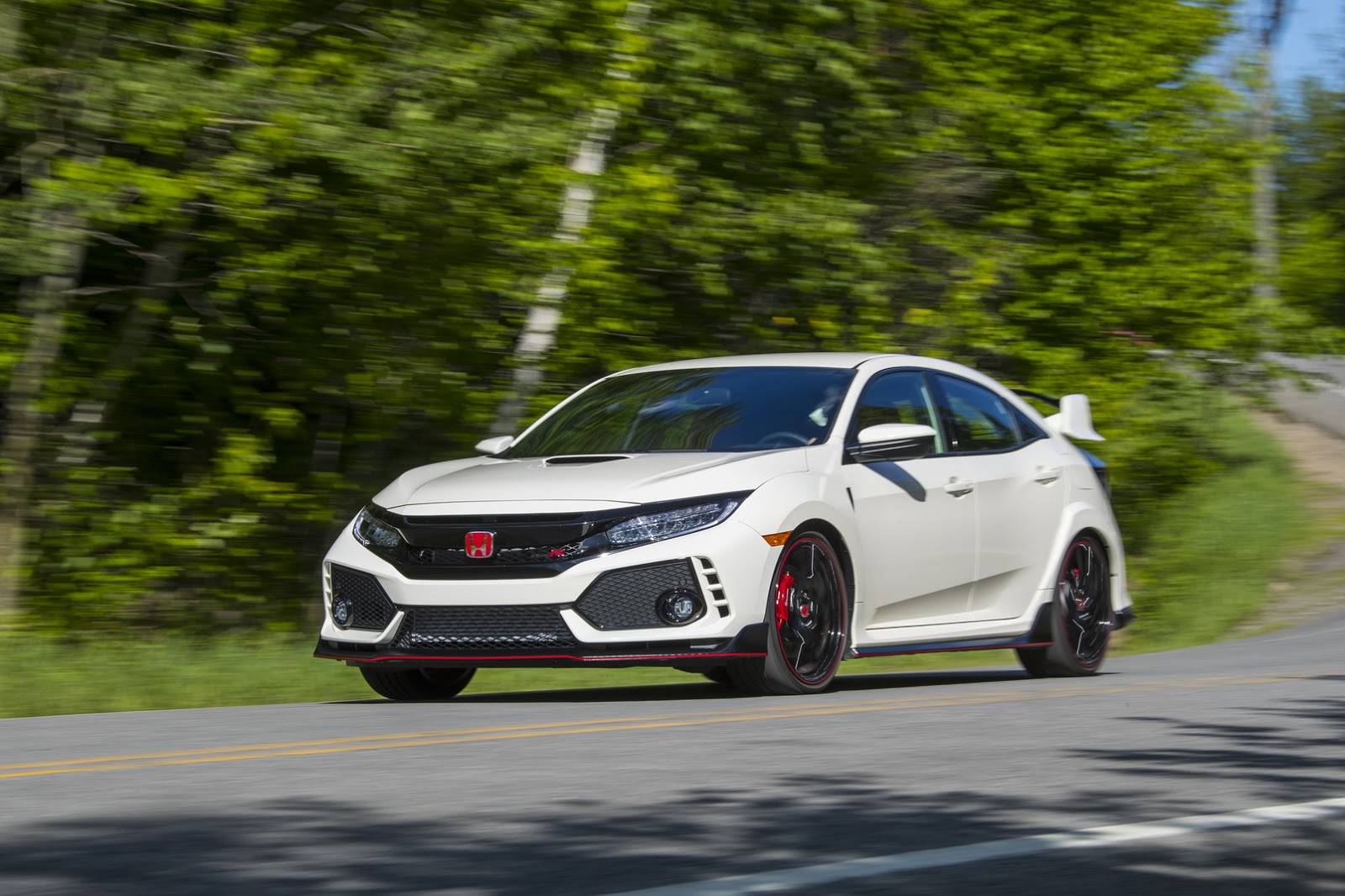 2017_Honda_Civic_Type_R_150