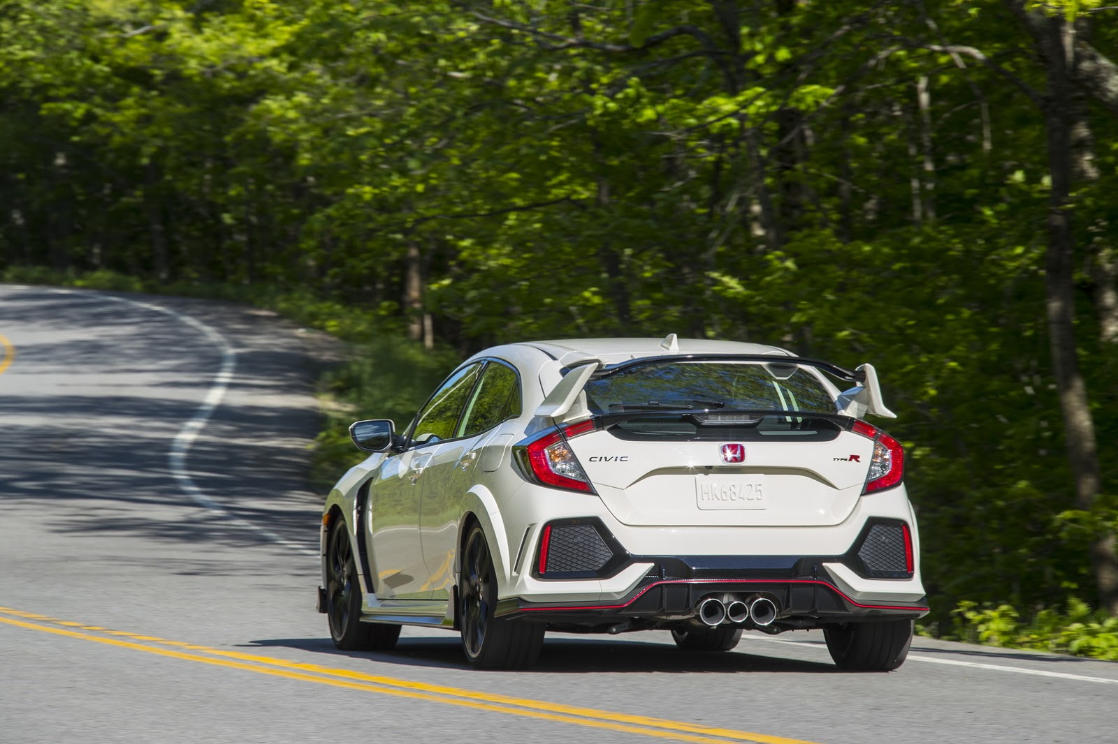 2017_Honda_Civic_Type_R_151