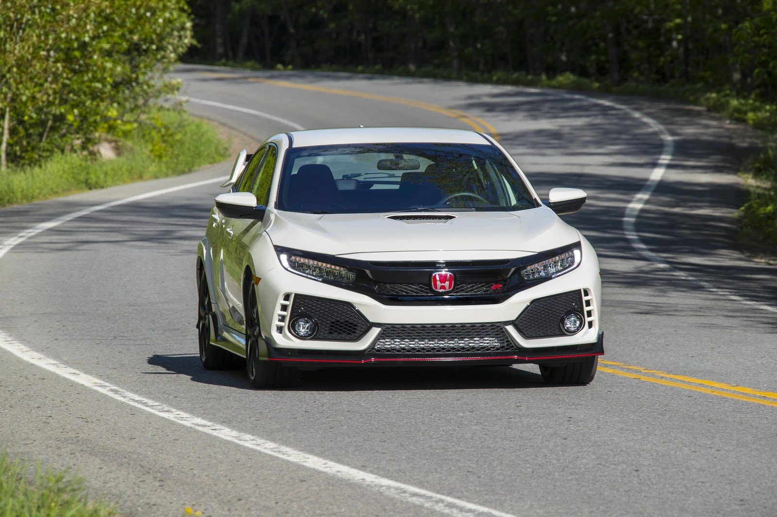2017_Honda_Civic_Type_R_152