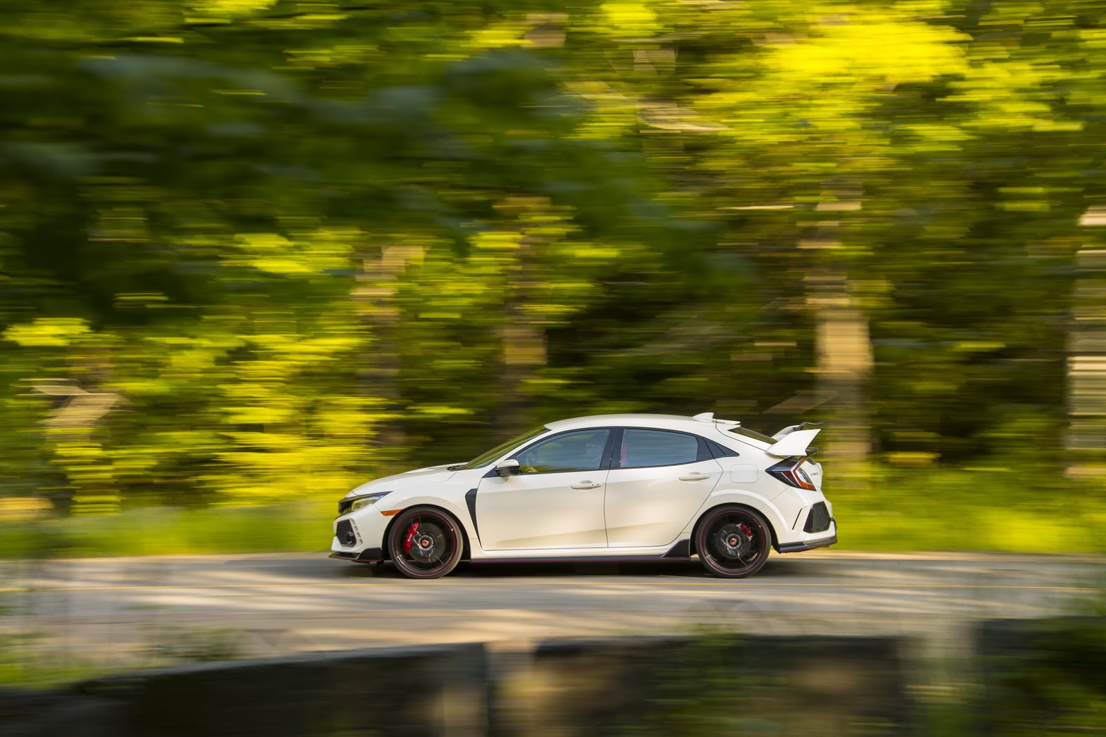 2017_Honda_Civic_Type_R_156